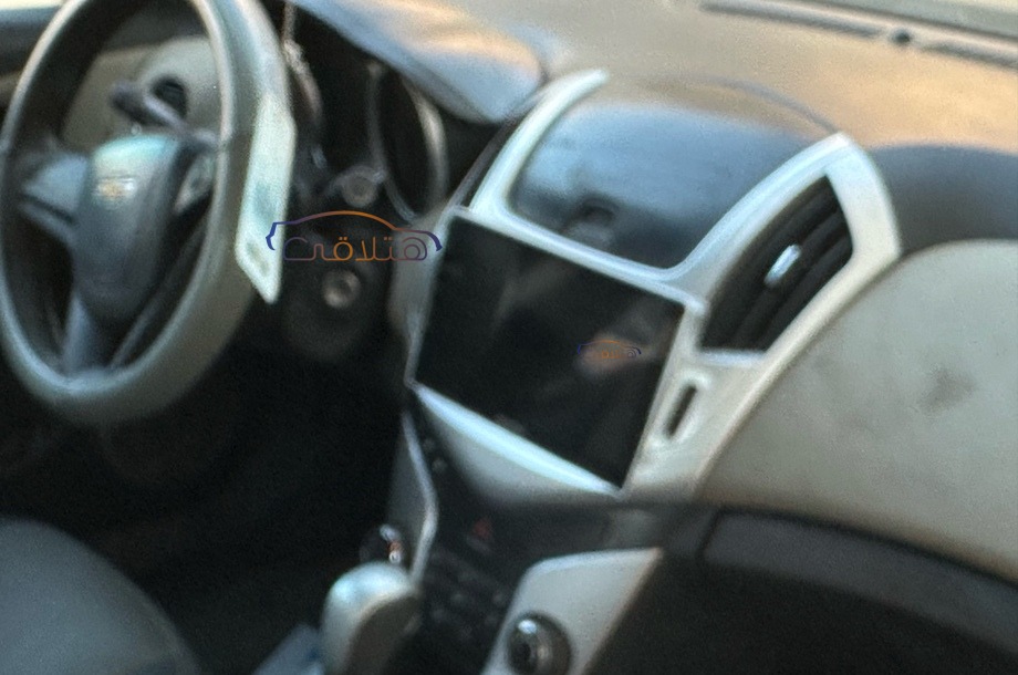 Cruze Chevrolet رمادي