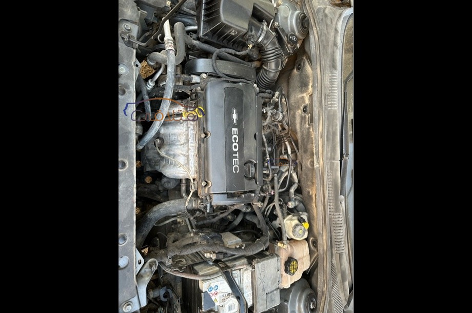 Cruze Chevrolet رمادي