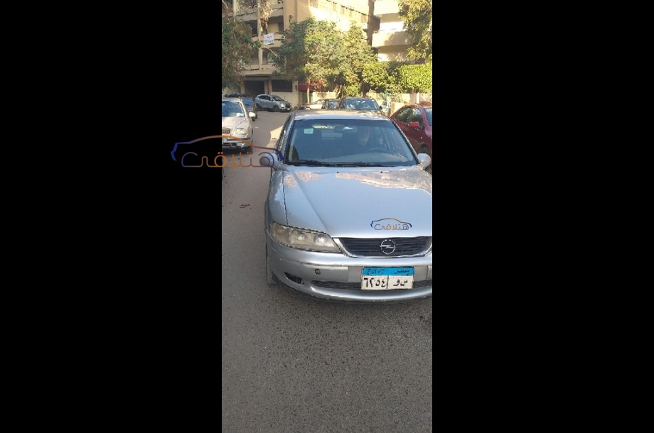 Vectra Opel 2001 Dokki Silver 6844199 - Car for sale : Hatla2ee