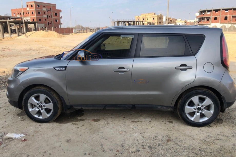 Soul Kia 2017 Faiyum Silver 6848476 - Car for sale : Hatla2ee