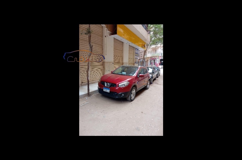 Qashqai Nissan احمر