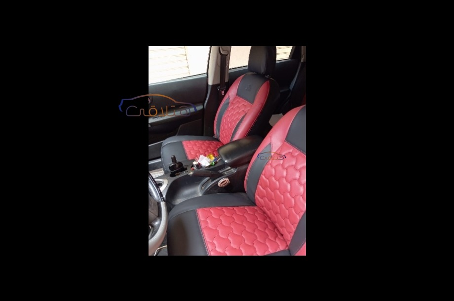 Qashqai Nissan احمر