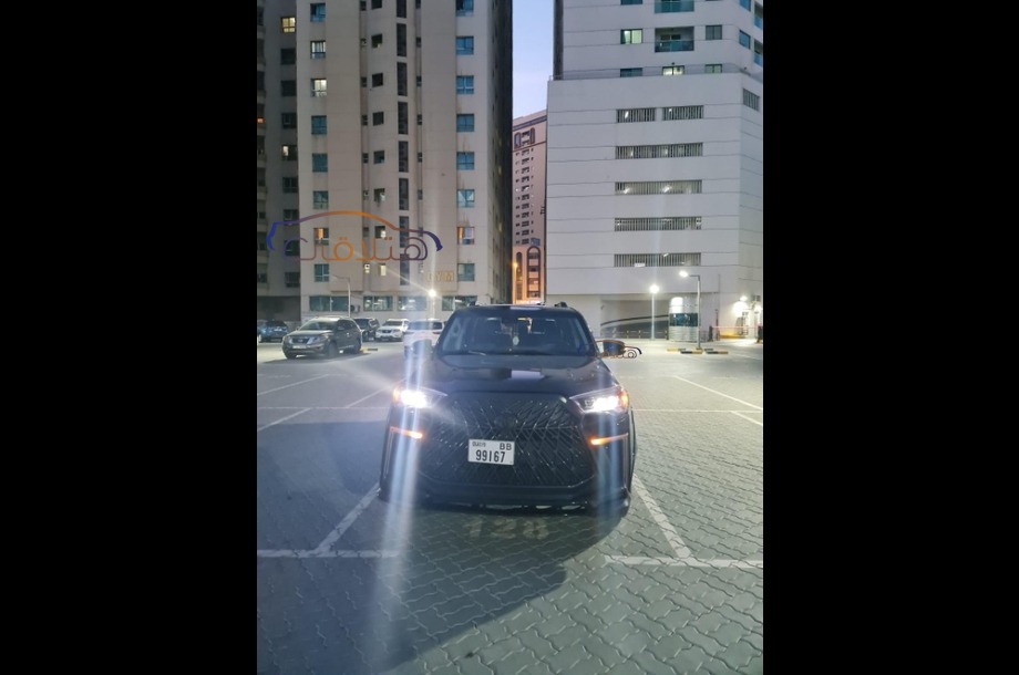 Runner Toyota Black
