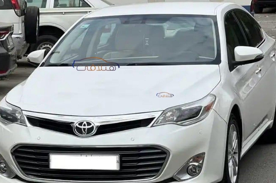 Avalon Toyota White