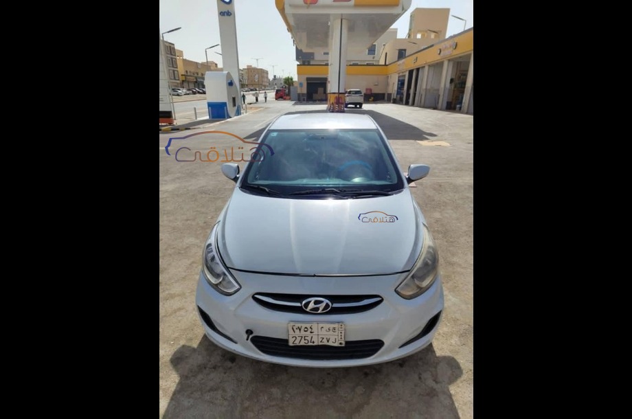 Accent Hyundai White