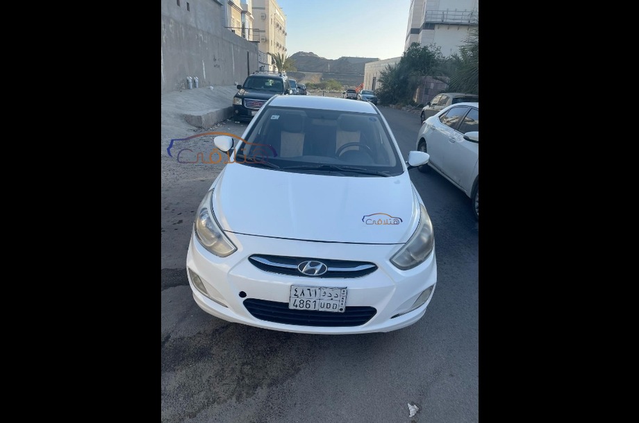 Accent Hyundai White