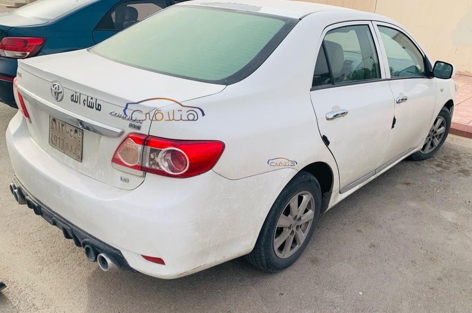 Corolla Toyota أبيض