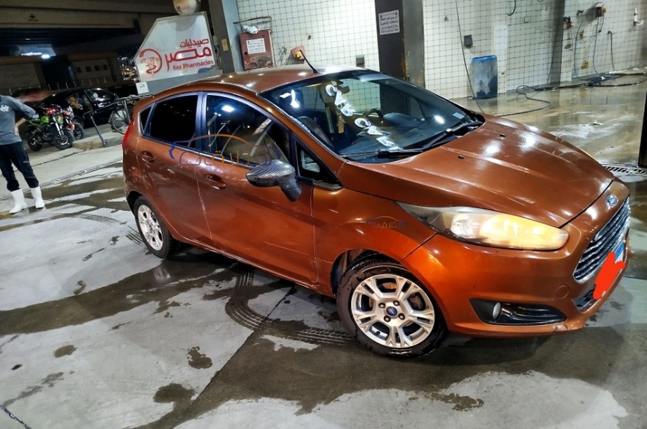 Fiesta Ford 2013 6 October Bronze 6917871 - Car for sale : Hatla2ee