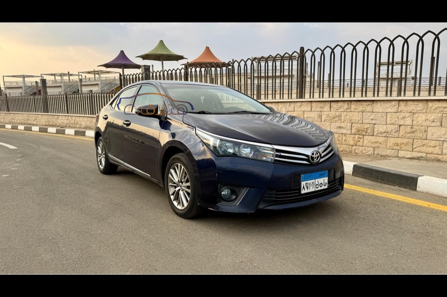 Corolla Toyota أزرق