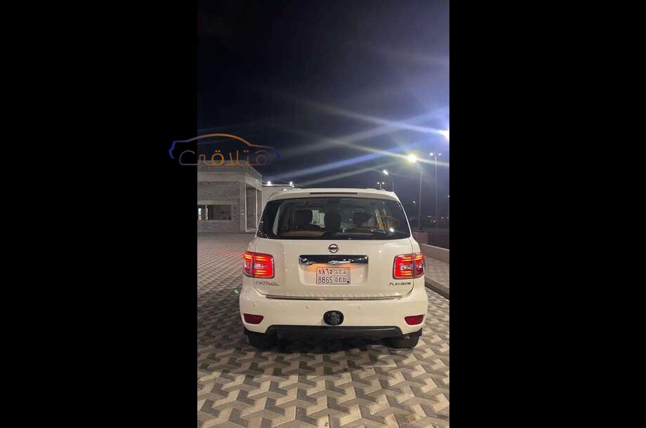 Patrol Nissan أبيض