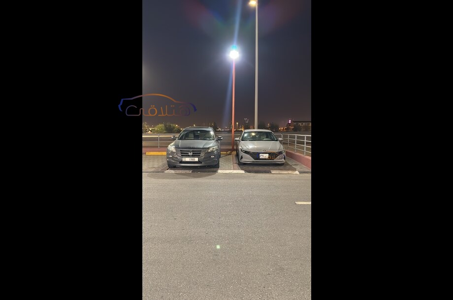 Crosstour Honda رمادي