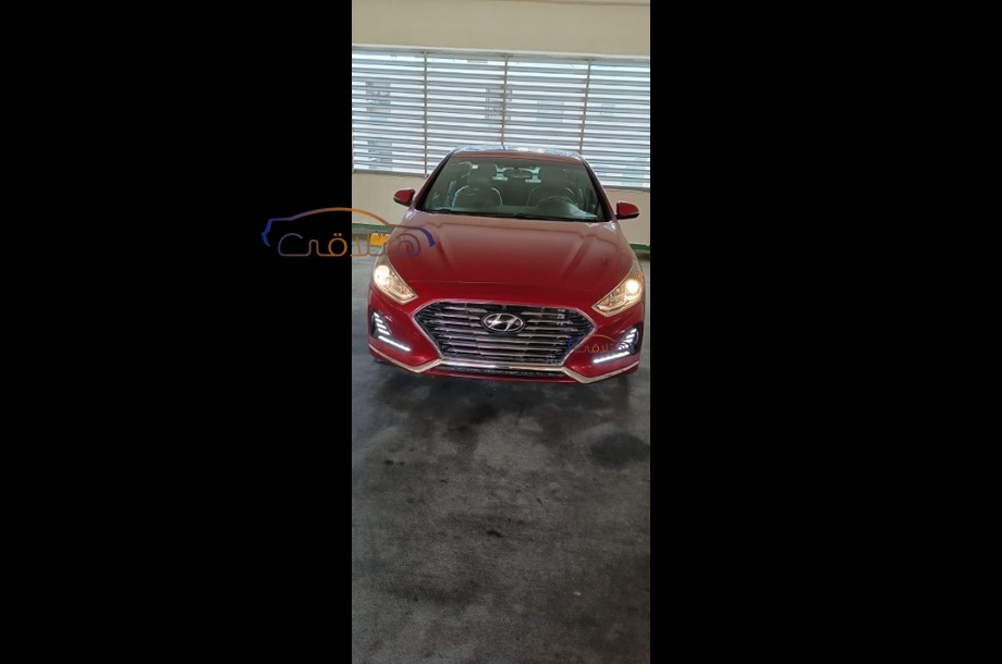 Sonata Hyundai Red