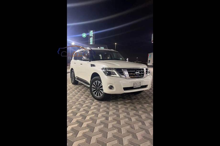 P7 Xpeng White