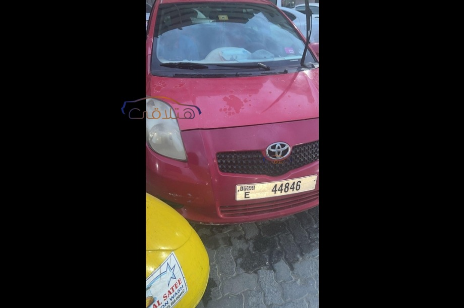 Yaris Toyota Red