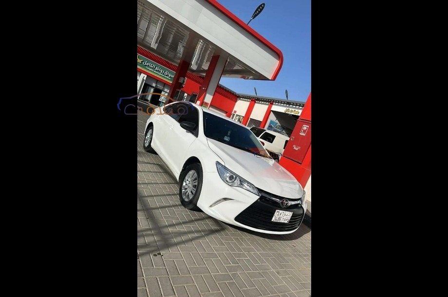 Camry Toyota White