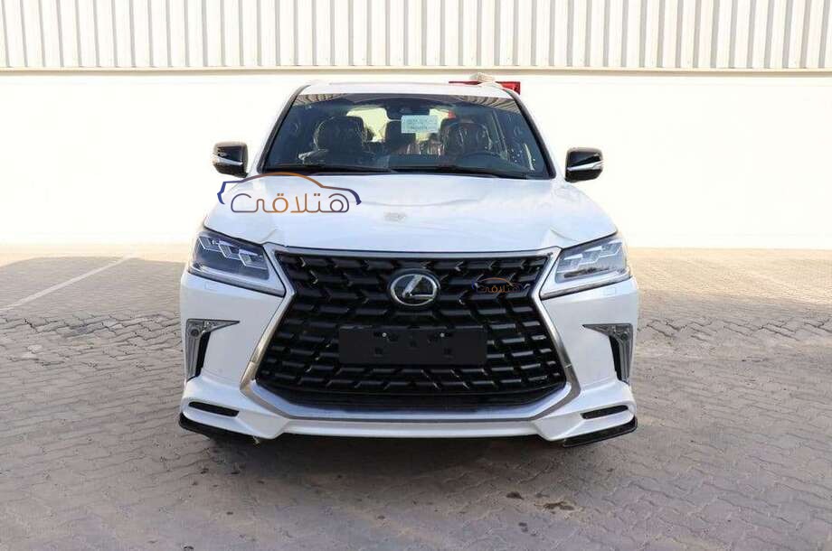 LX 570 Lexus White