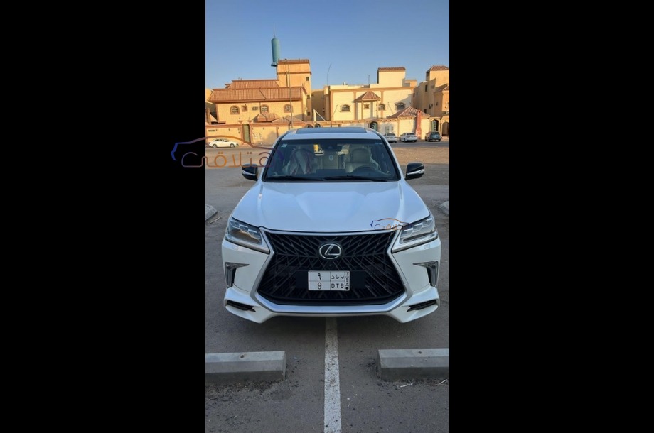 Es Lexus White