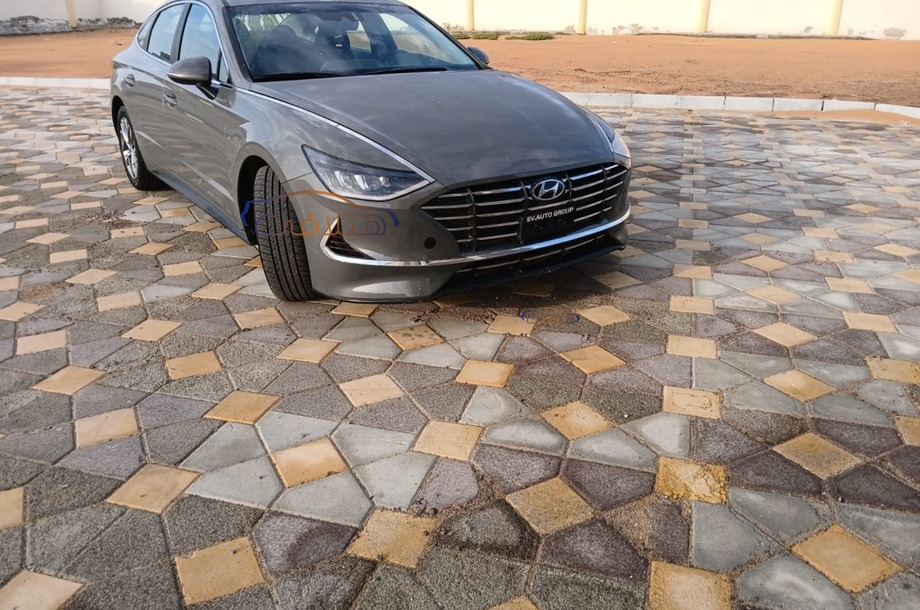 Sonata Hyundai فضي
