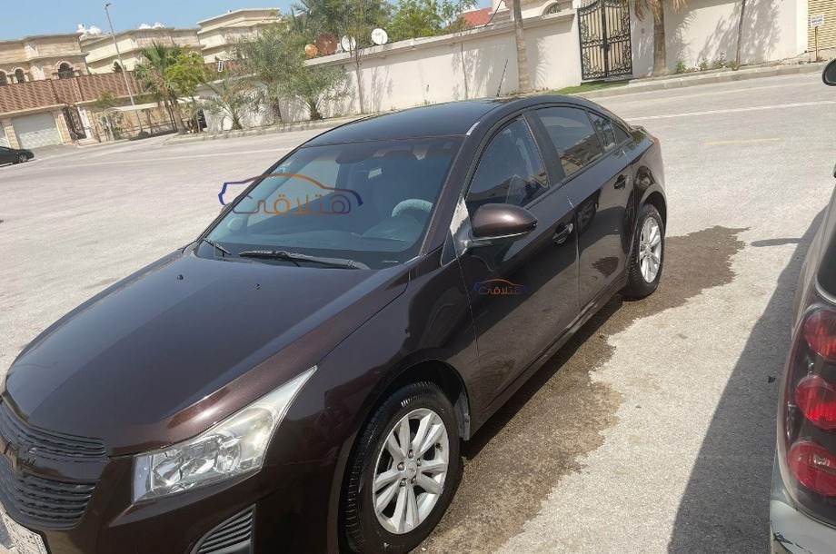 Cruze Chevrolet بني