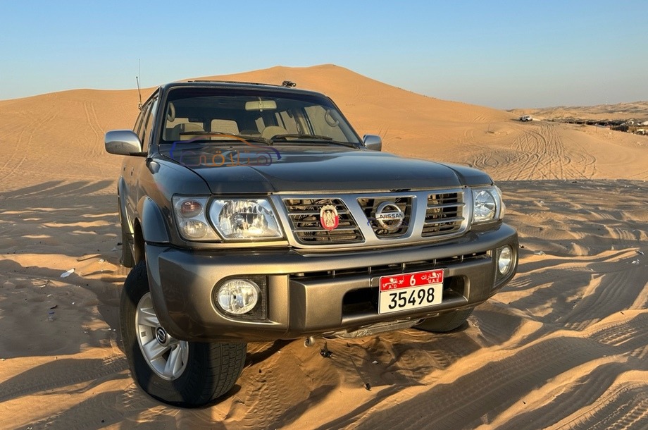 Patrol safari Nissan رمادي