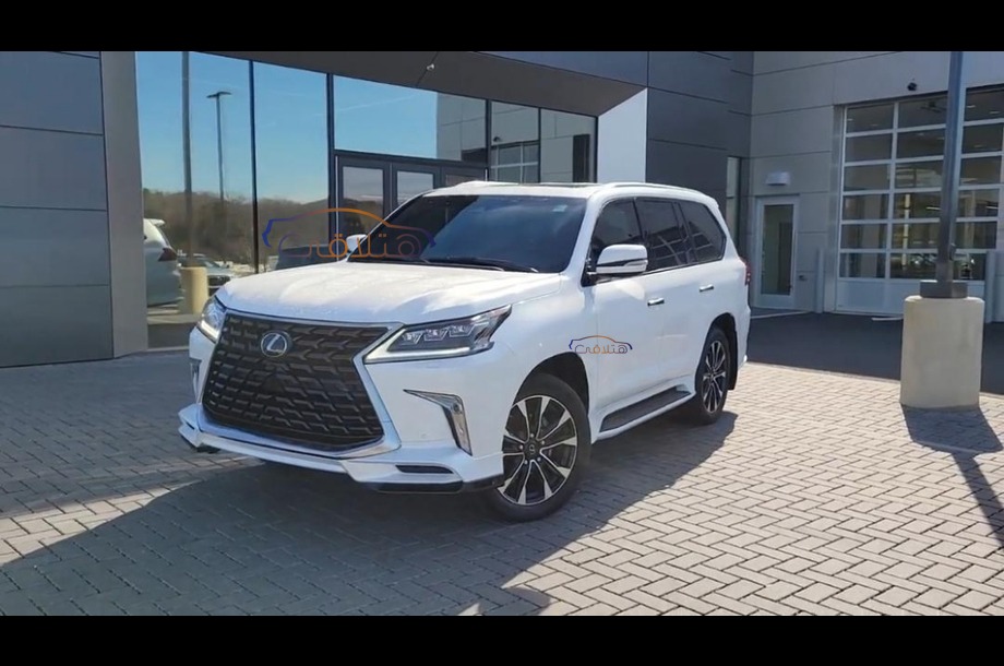LX 570 Lexus White