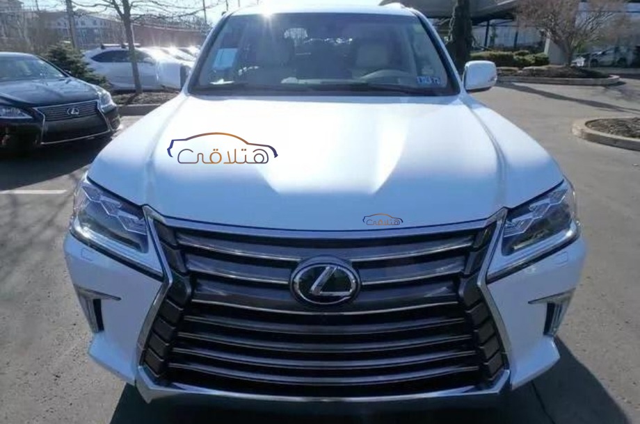 LX 570 Lexus أبيض