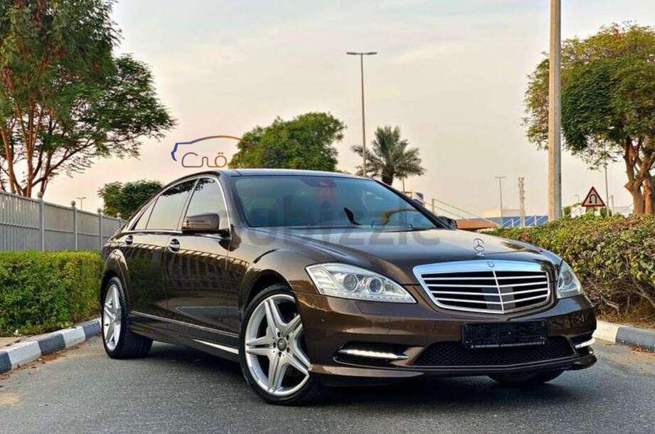 350 Mercedes بني