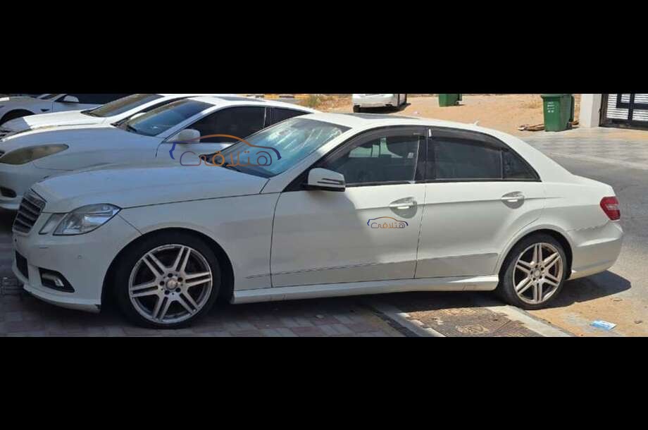 E 350 Mercedes White