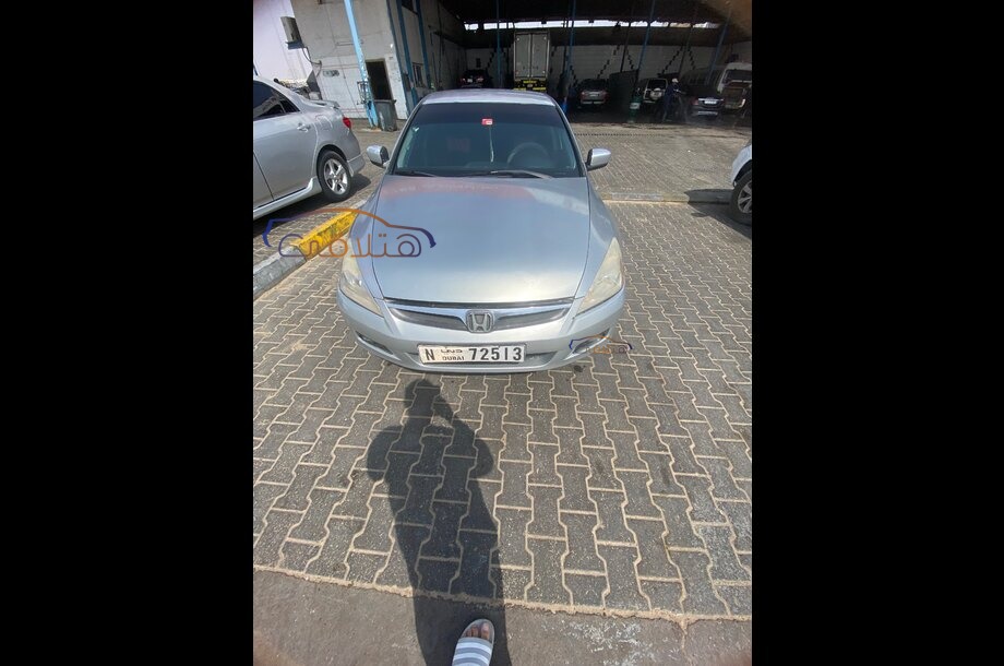 Accord Honda فضي