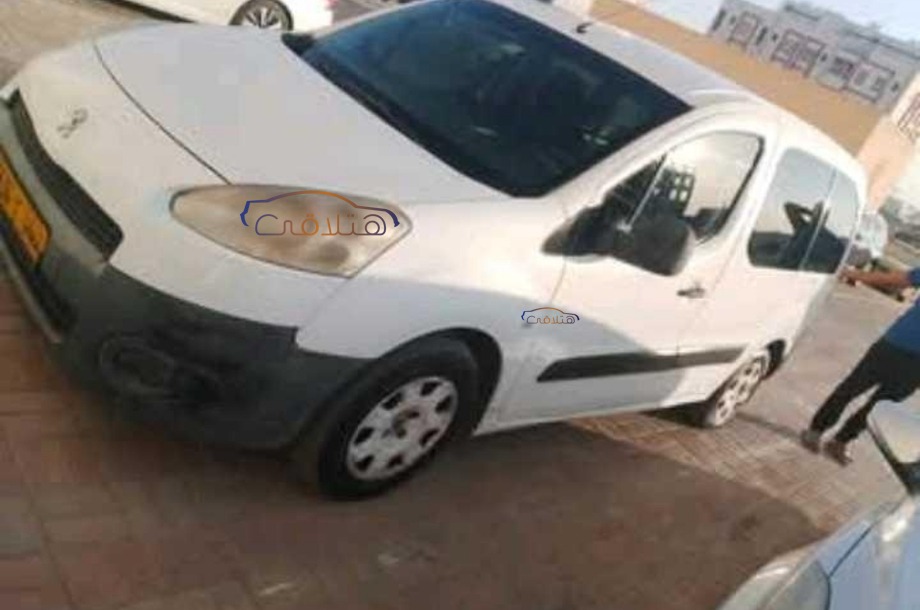 Partner Peugeot White