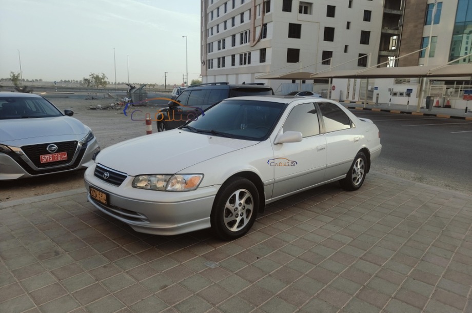 Camry Toyota أبيض