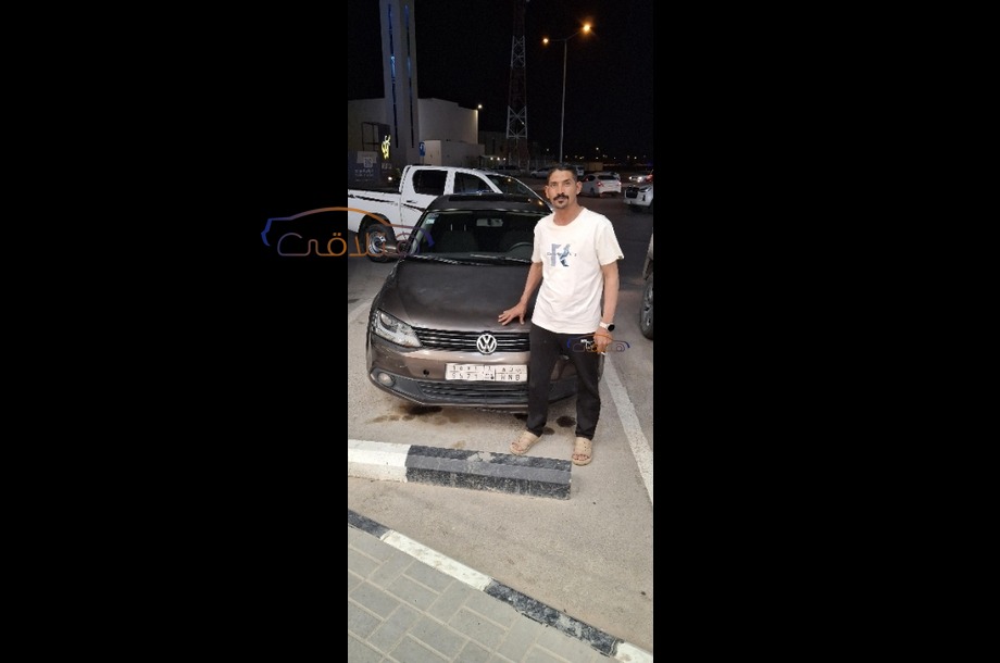 Jetta Volkswagen Brown