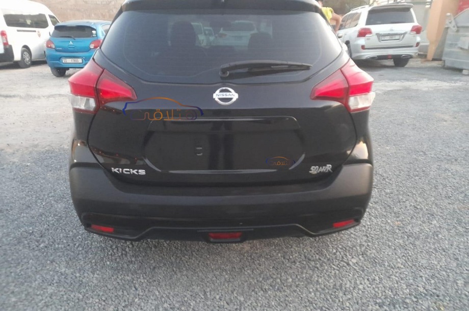 Titan Nissan Black