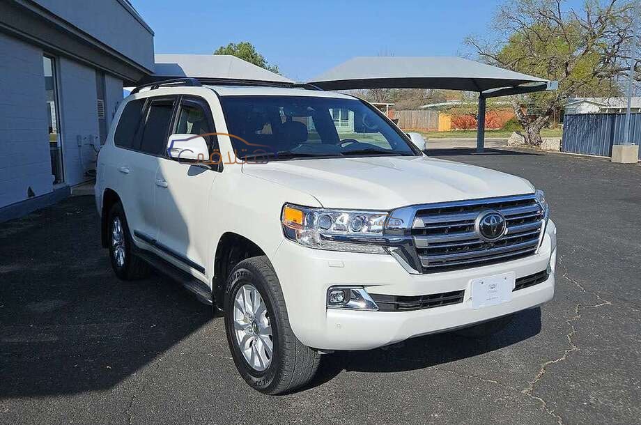 Land Cruiser Toyota White