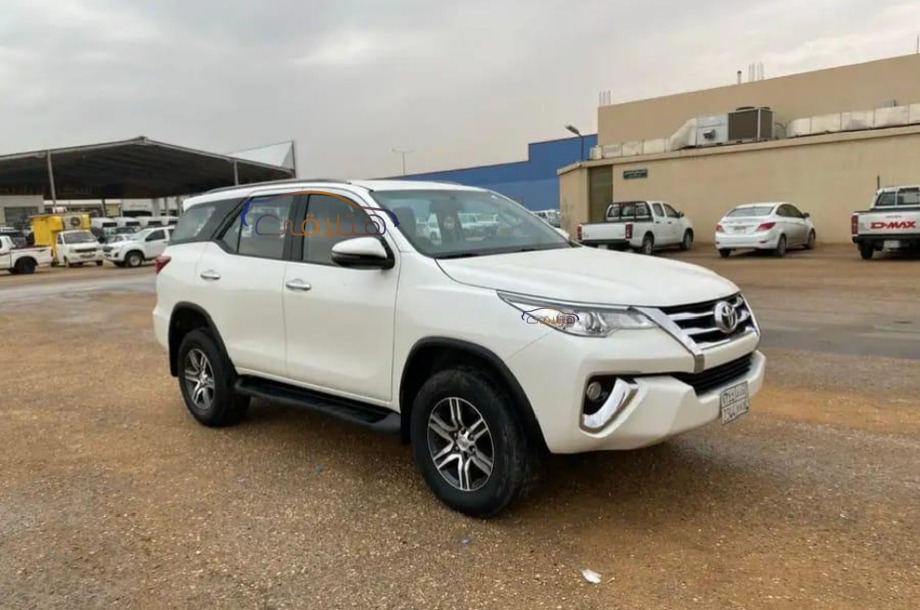 Fortuner Toyota White