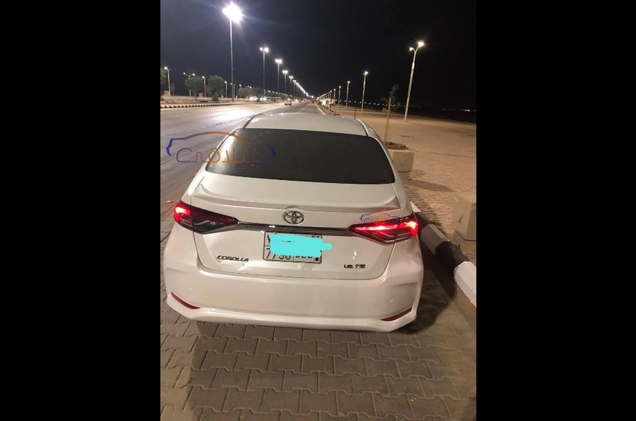 Corolla Toyota أبيض