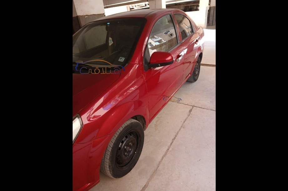 Aveo Chevrolet احمر