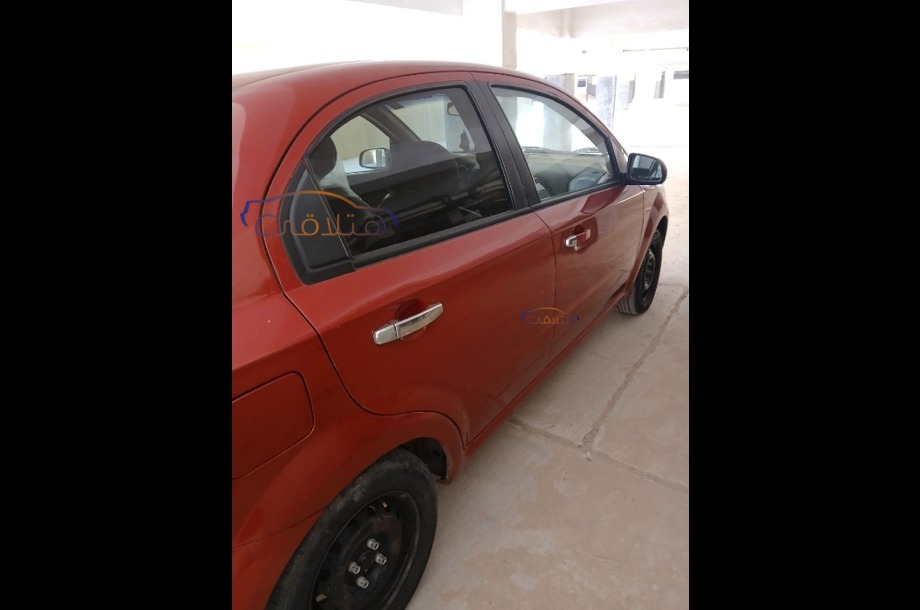 Aveo Chevrolet احمر