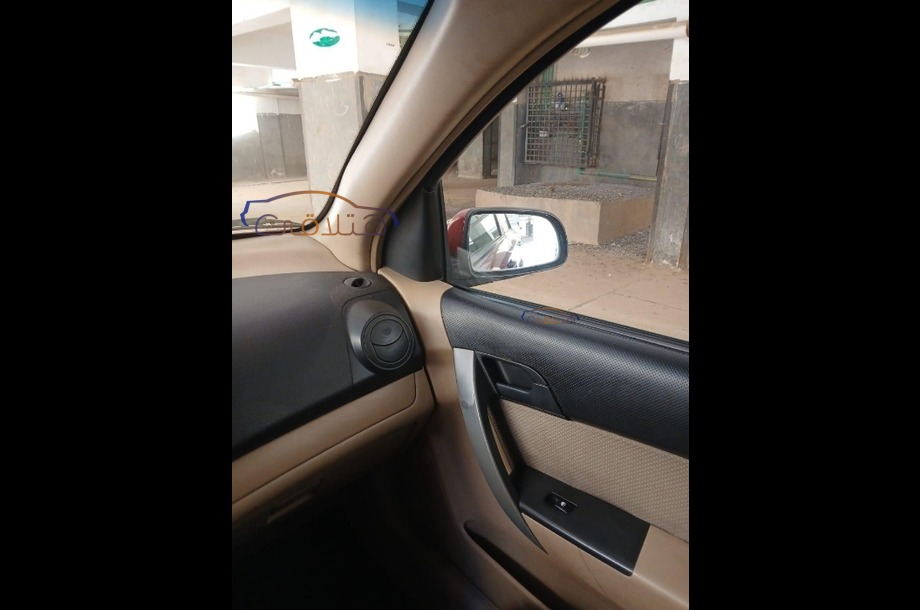 Aveo Chevrolet احمر