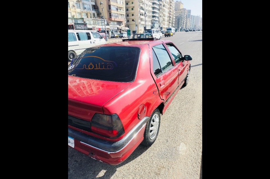 Rainbow Renault احمر