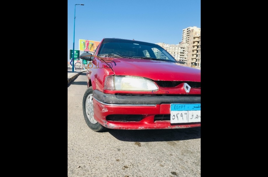 Rainbow Renault احمر