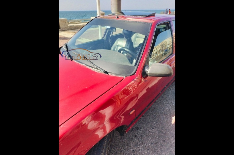 Rainbow Renault احمر