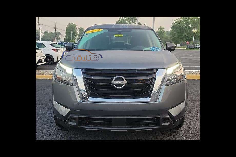 Pathfinder Nissan برونزي