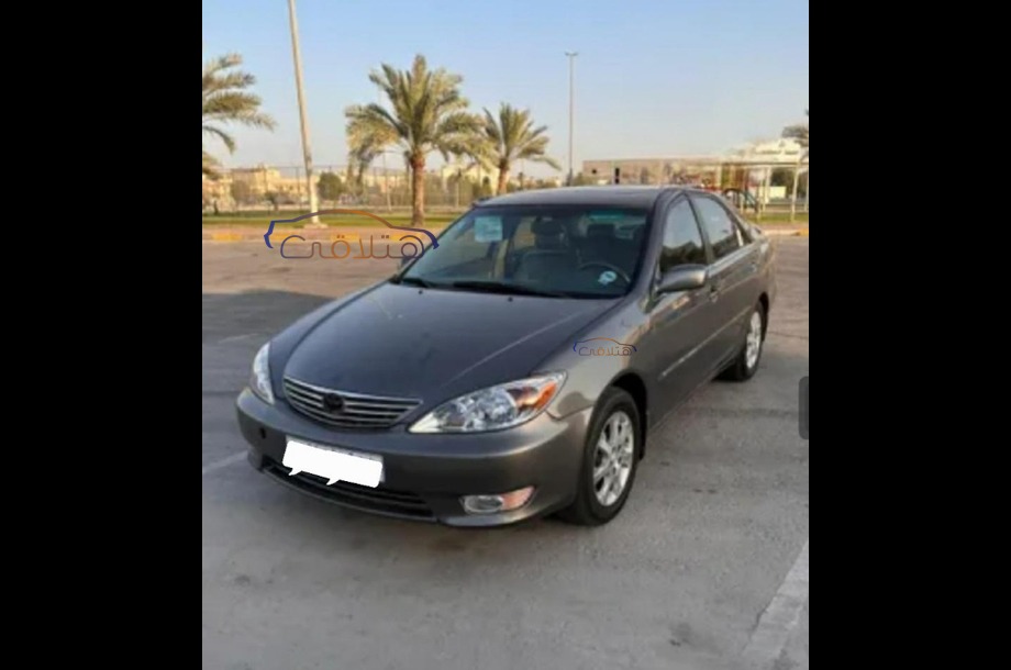 Camry Toyota Gray