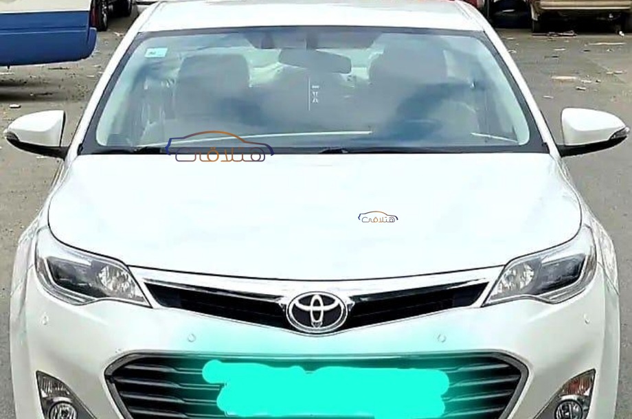 Avalon Toyota White