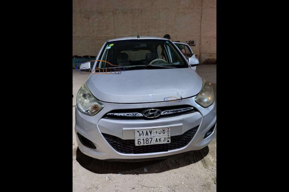 I10 Hyundai Silver