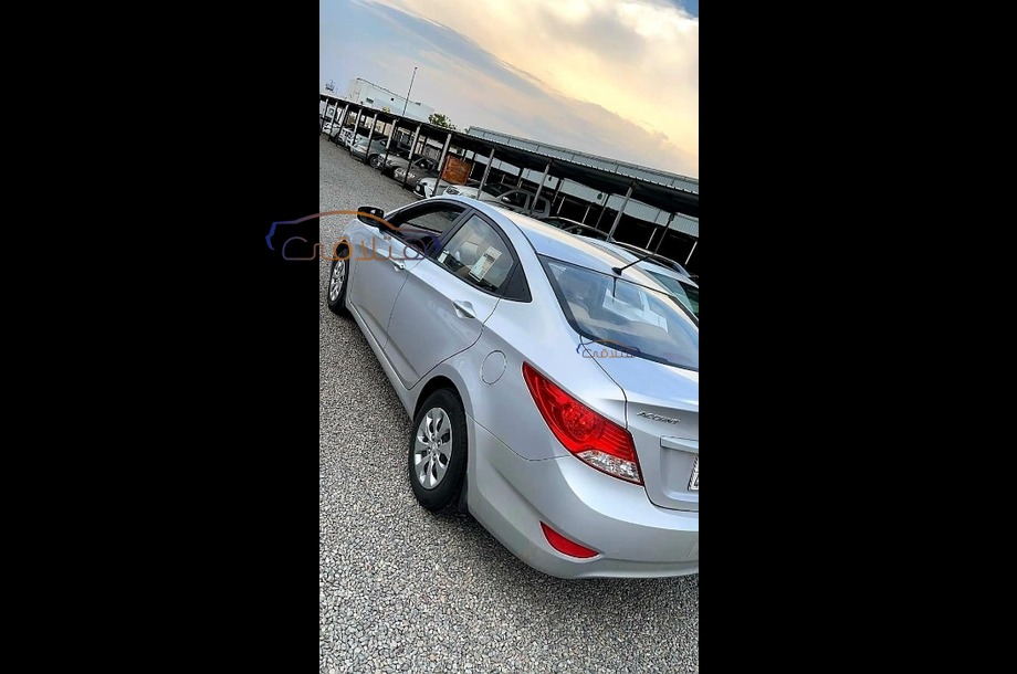Accent Hyundai Silver