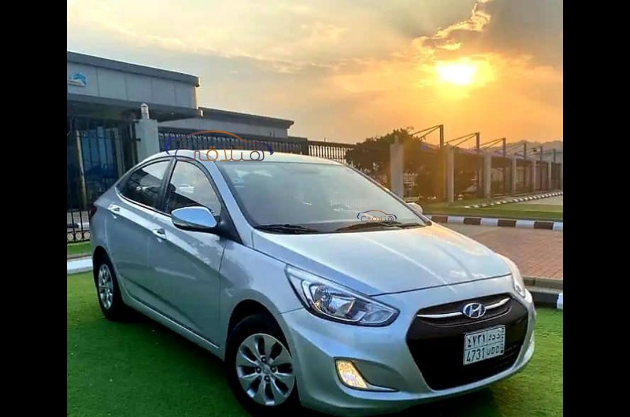 Accent Hyundai 2018 Jeddah Silver 6969304 - Car for sale : Hatla2ee
