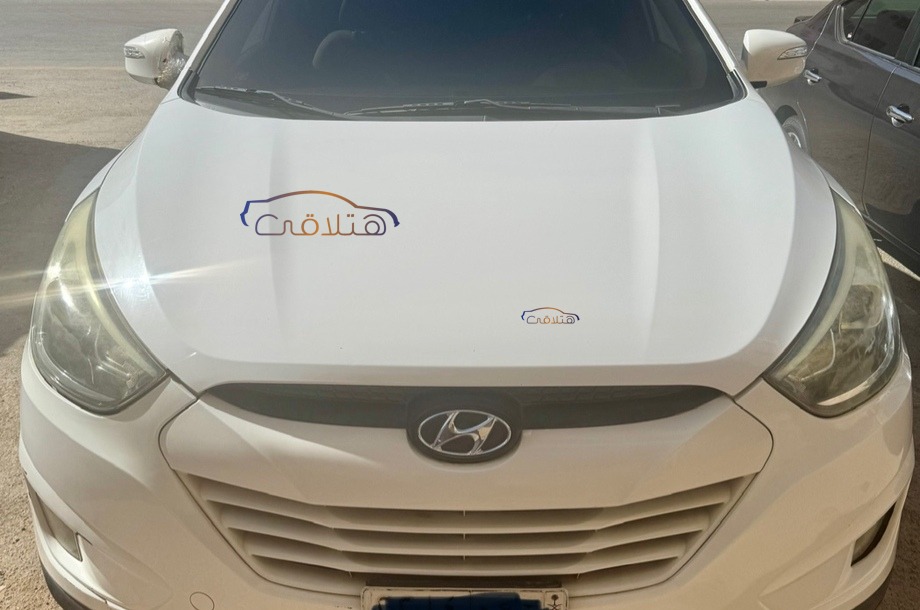 Tucson Hyundai White