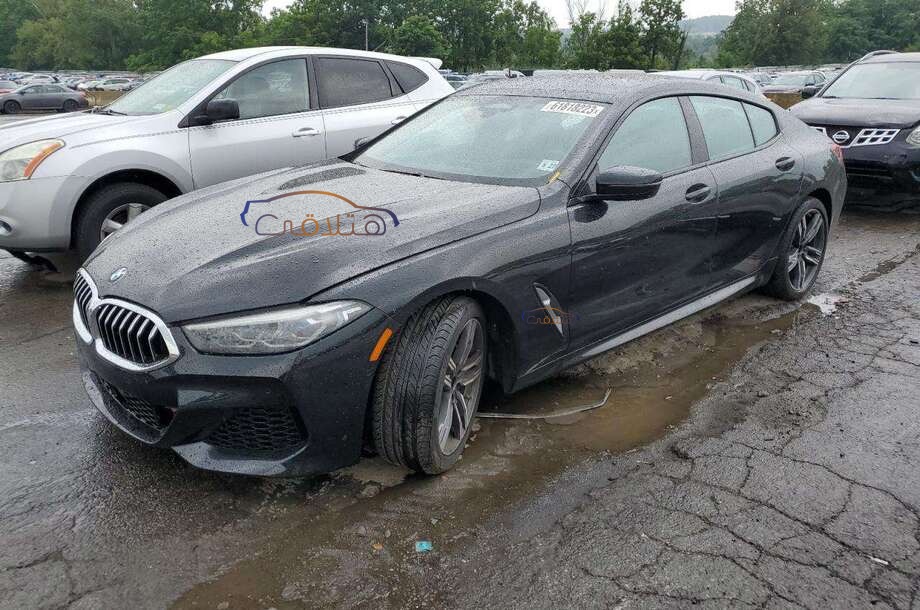 8 Series BMW أسود